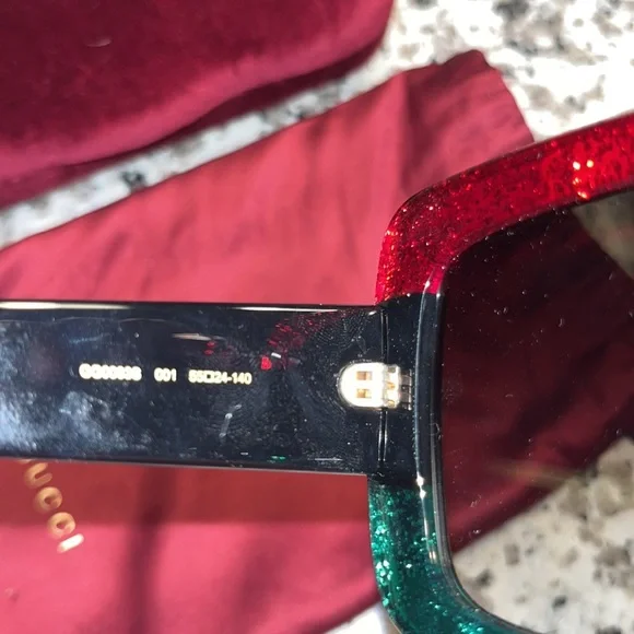 Beautiful classic Gucci glasses. The signature red, green and black colors - Picture 6 of 8